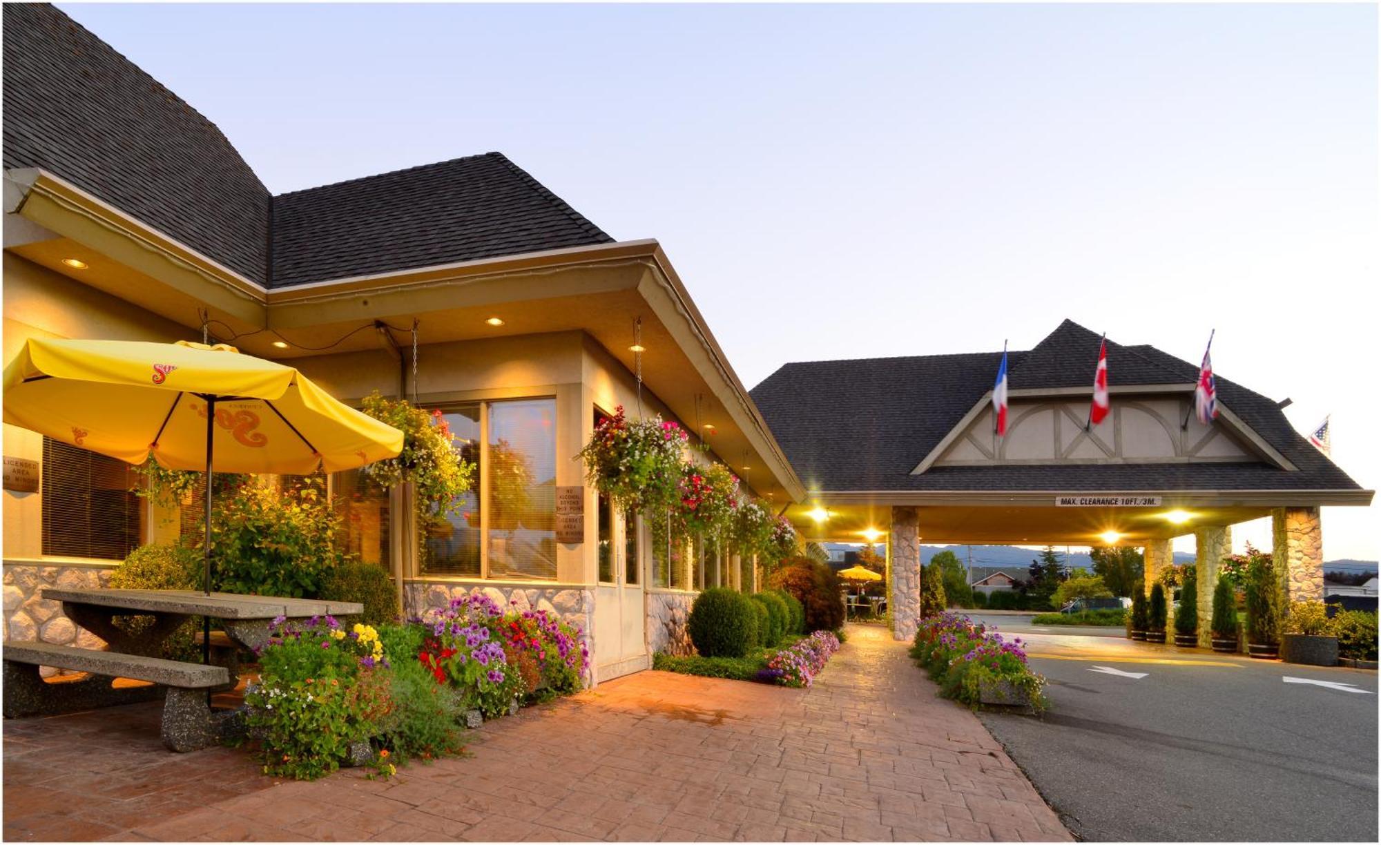 The Hospitality Inn ポート・アルバーニ エクステリア 写真