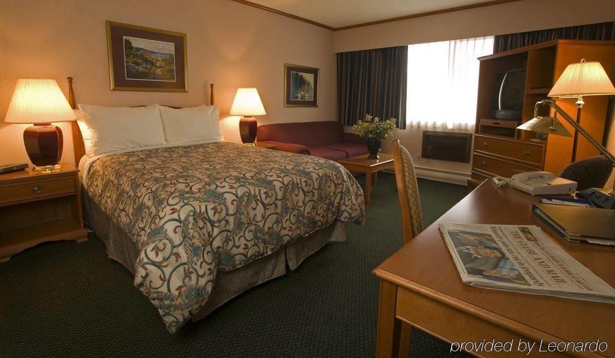 The Hospitality Inn ポート・アルバーニ エクステリア 写真