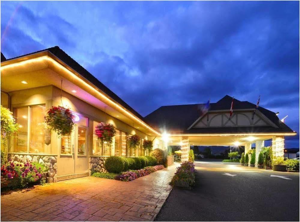 The Hospitality Inn ポート・アルバーニ エクステリア 写真